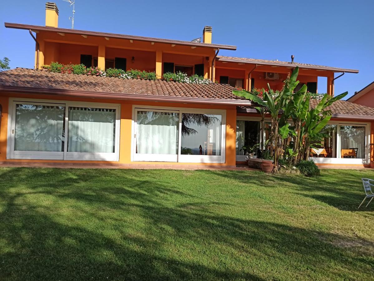 Agriturismo La Quiete Roncofreddo ภายนอก รูปภาพ