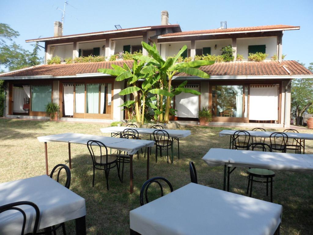 Agriturismo La Quiete Roncofreddo ภายนอก รูปภาพ