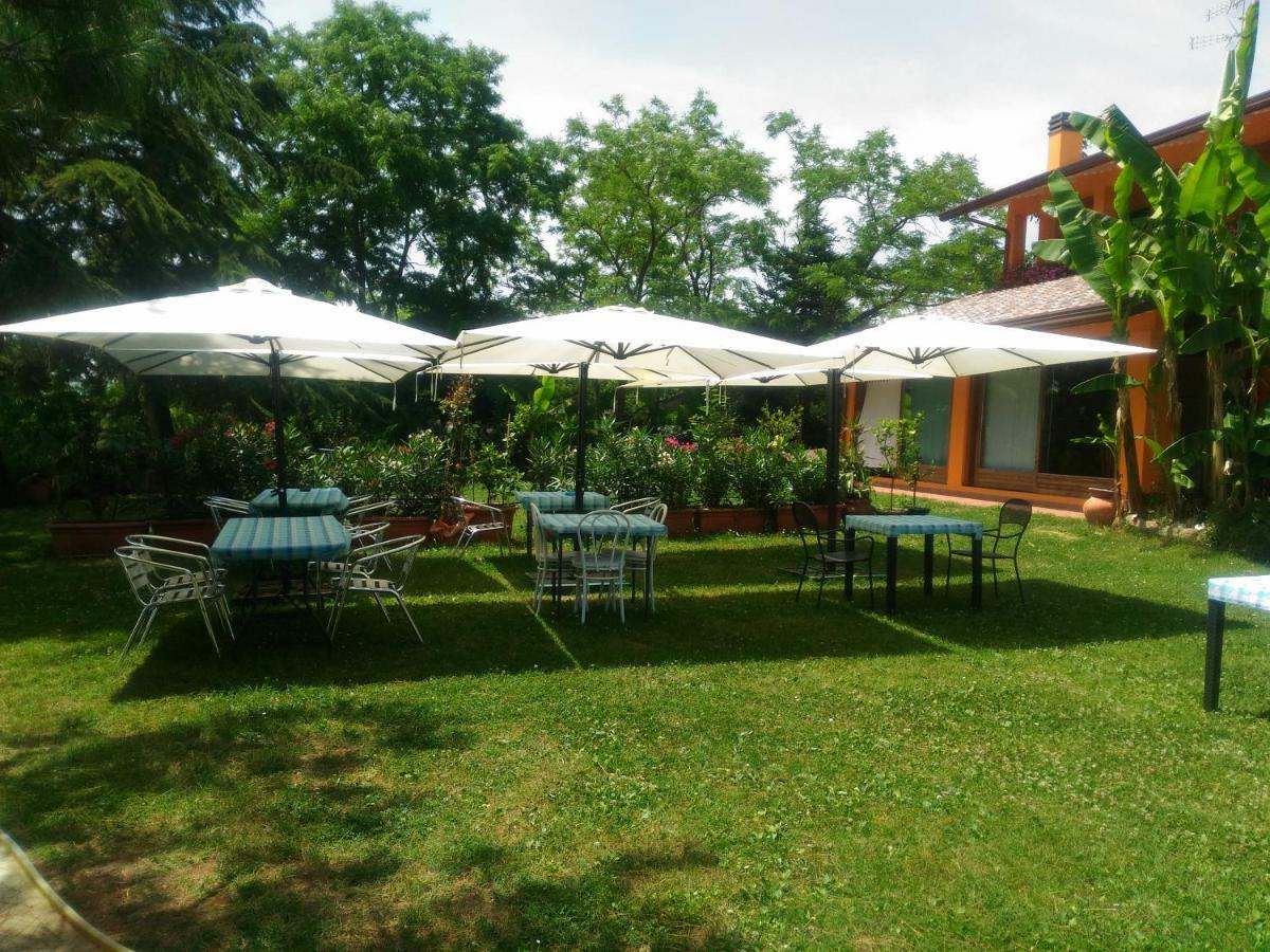 Agriturismo La Quiete Roncofreddo ภายนอก รูปภาพ