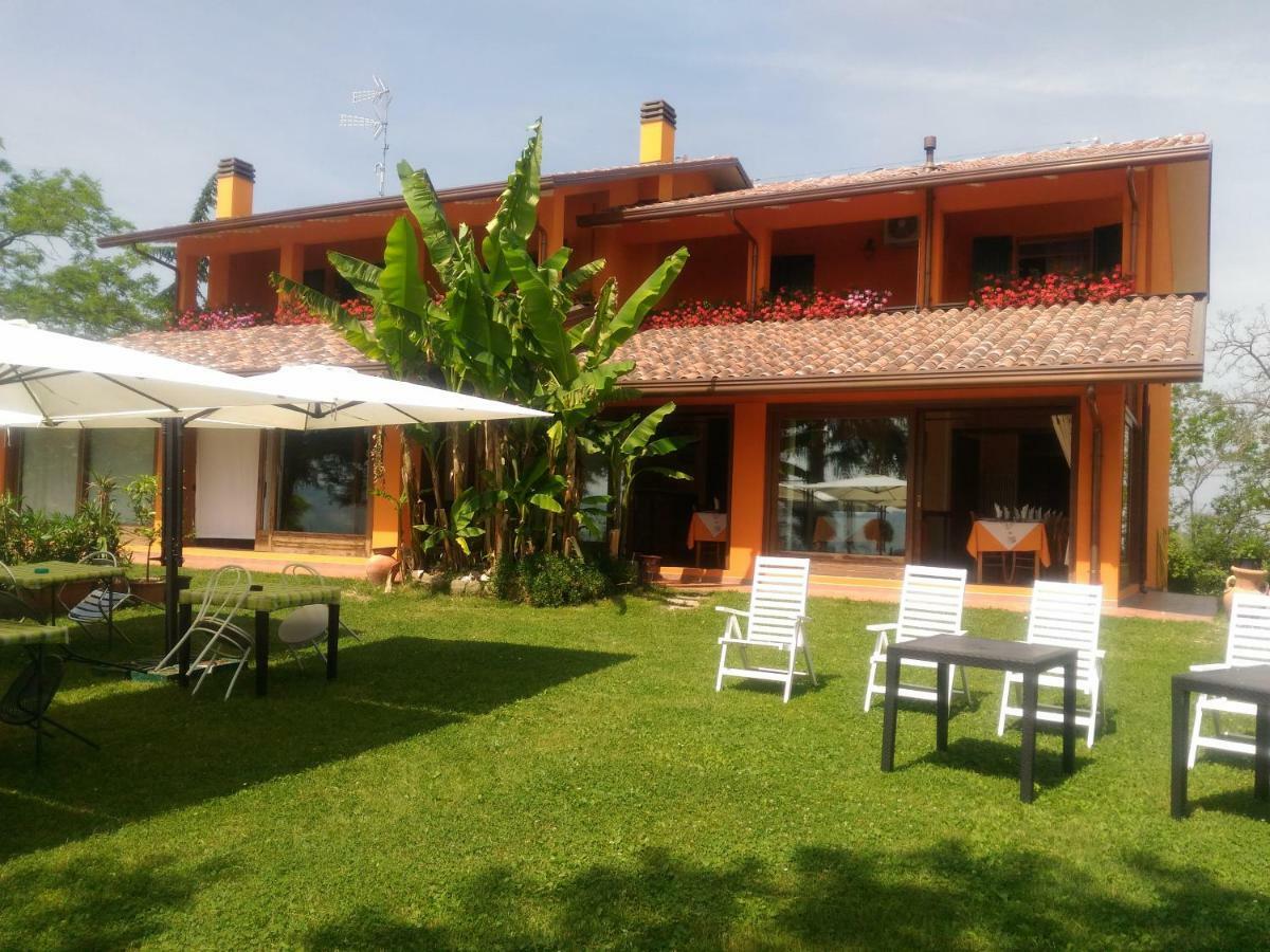 Agriturismo La Quiete Roncofreddo ภายนอก รูปภาพ