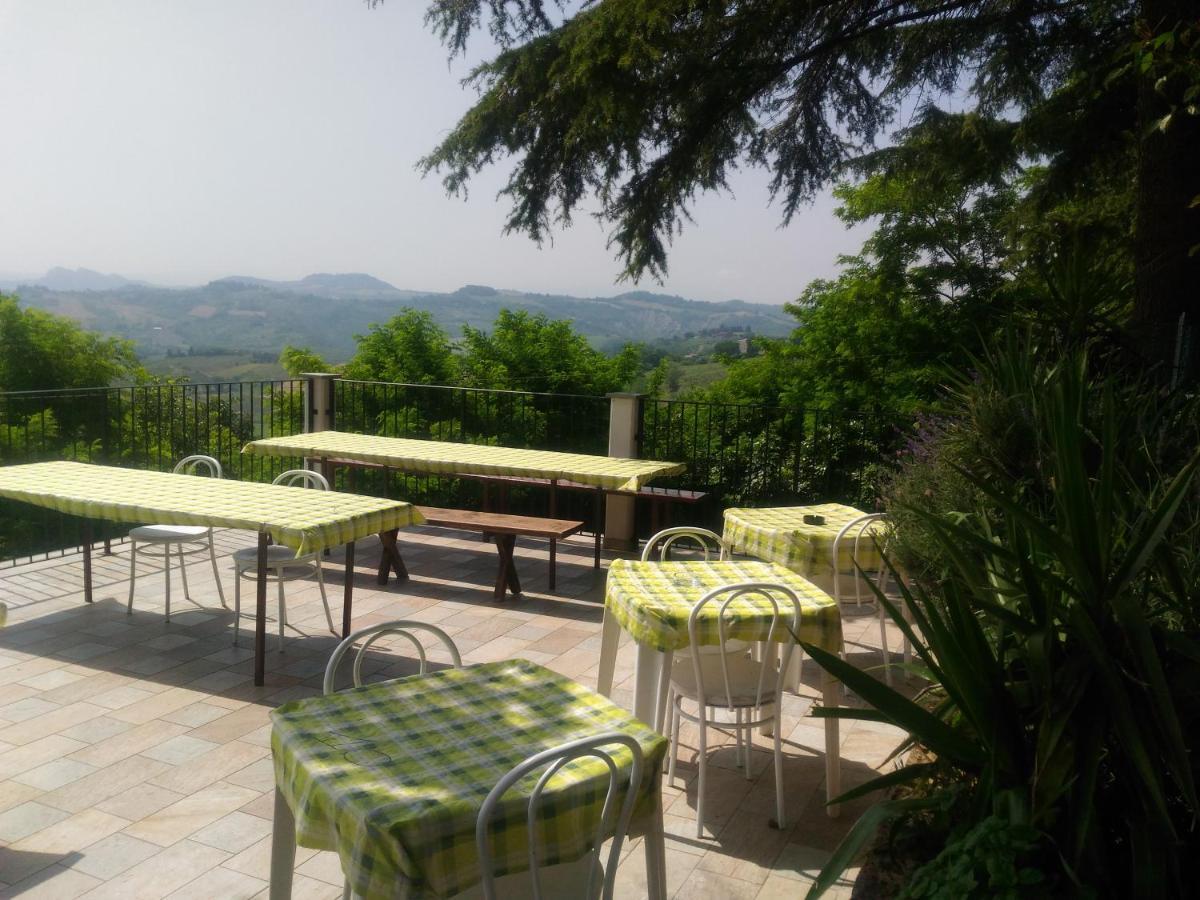 Agriturismo La Quiete Roncofreddo ภายนอก รูปภาพ